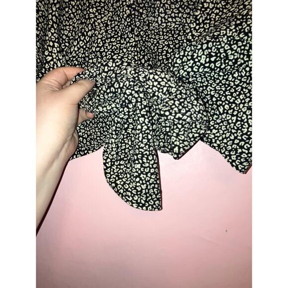Princess Polly animal print tie front black and white size 4 - Picture 3 of 6